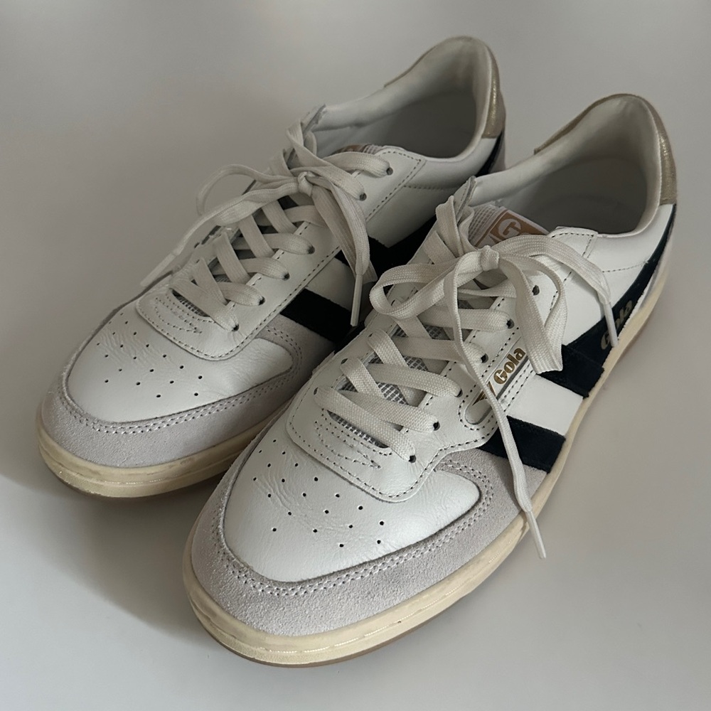 Gola Hawk Sneakers in B&W | Women’s 8 - Picture 6 of 6